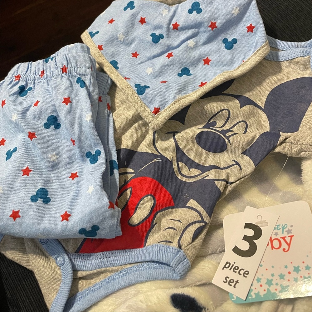 Disney outfit 3months